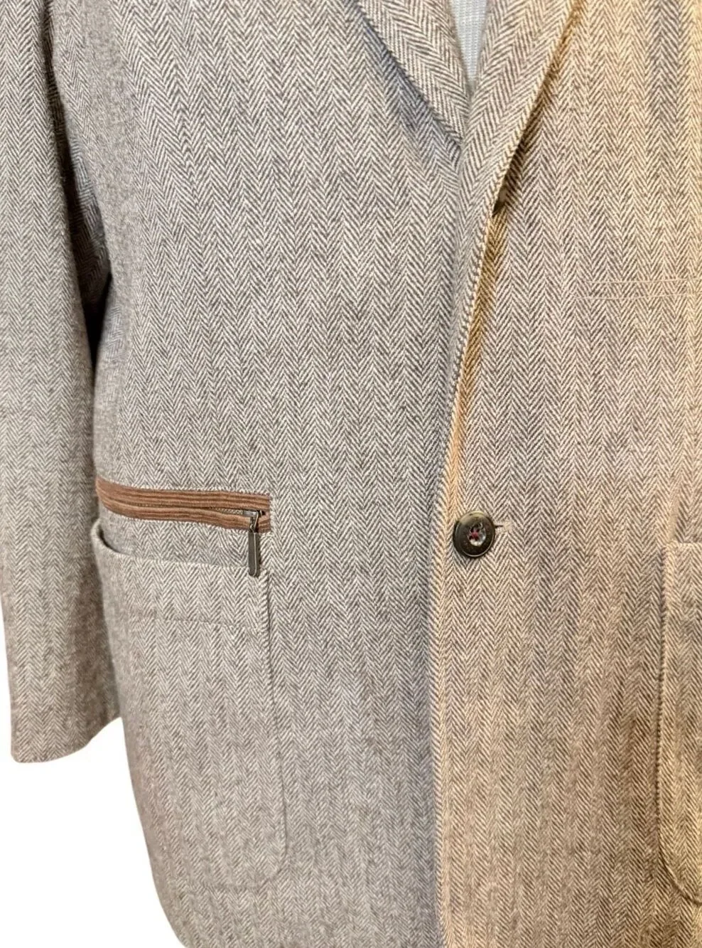 Tommy Bahama Brown Wool Blend Herringbone Tweed Blazer Elbow Patches 2 Btn Large